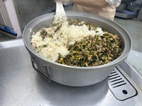 炊飯器で混ぜご飯を作りました。