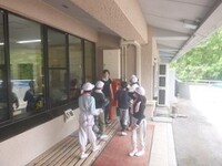 はがきを自分で投函します