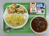 ケーキは、いちごとチョコレートのセレクトでした。