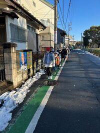 班長は、安全に配慮しゆっくりと歩いていました